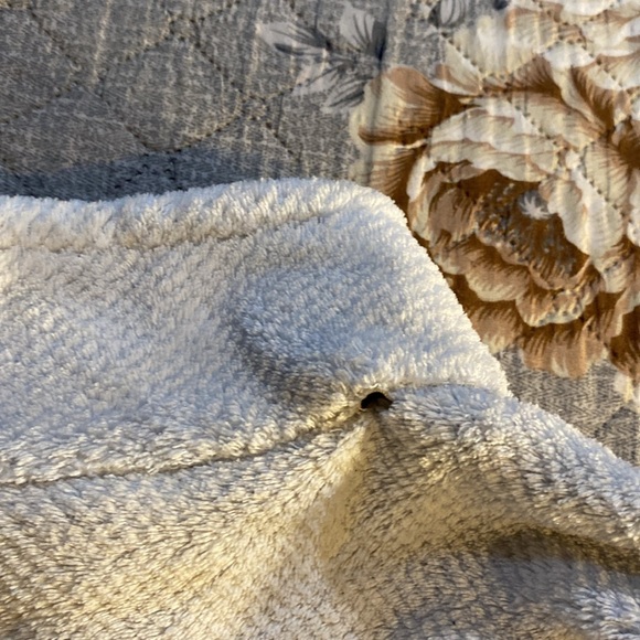 PATAGONIA WHITE JACKET - Picture 7 of 7